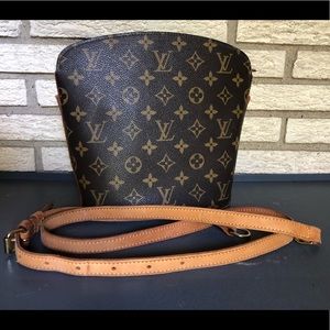 LOUIS Vuitton Drouot Crossbody